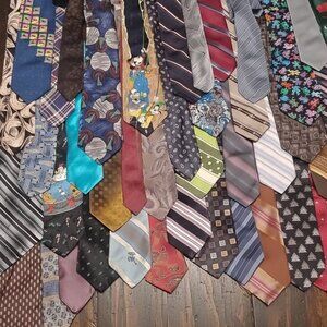 Tie Lot (48)